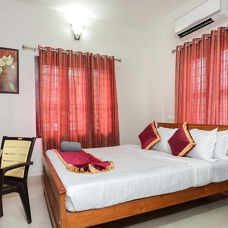 Swapna Home Suites Nedumbassery Bagian luar foto