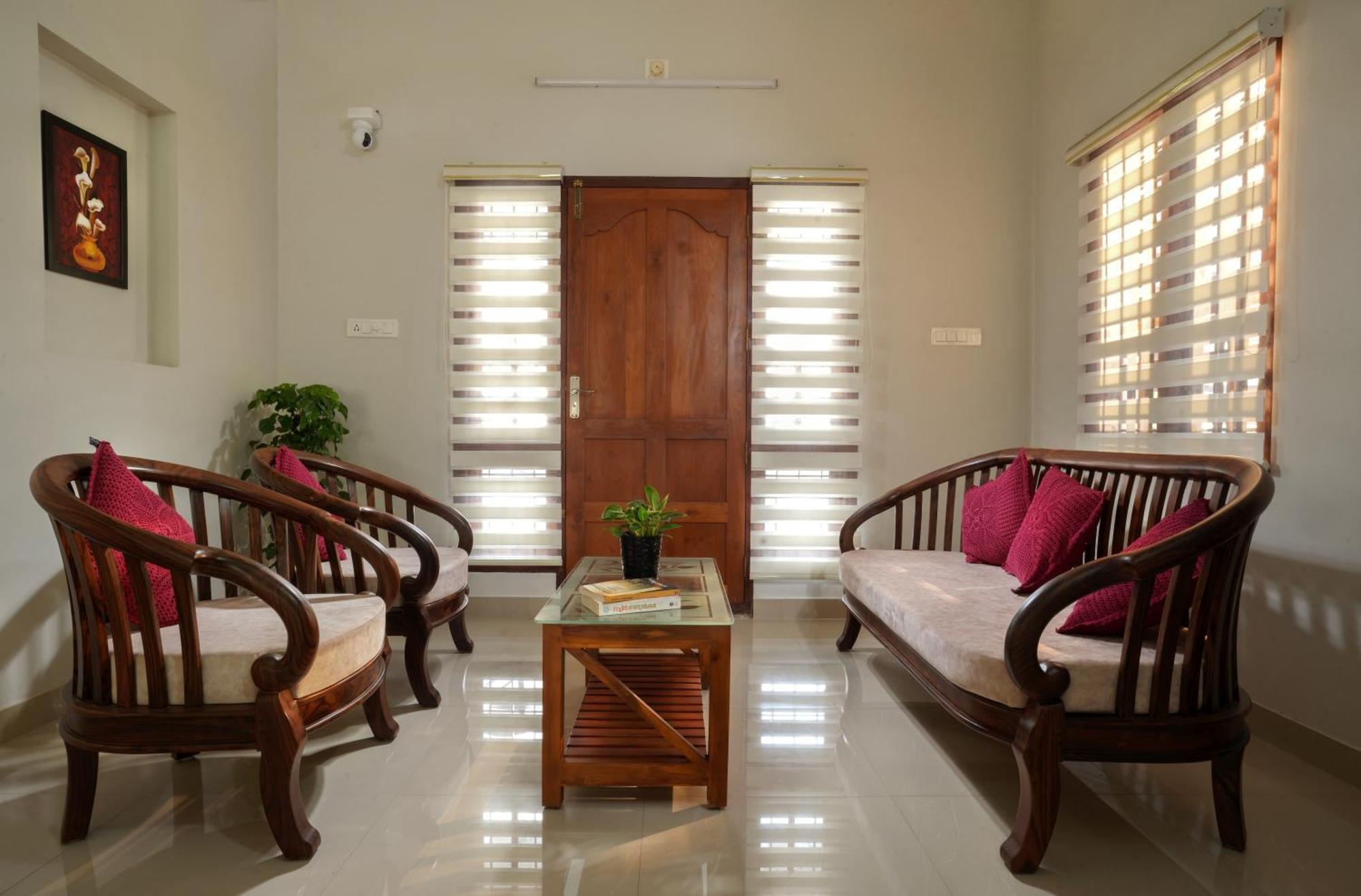 Swapna Home Suites Nedumbassery Bagian luar foto