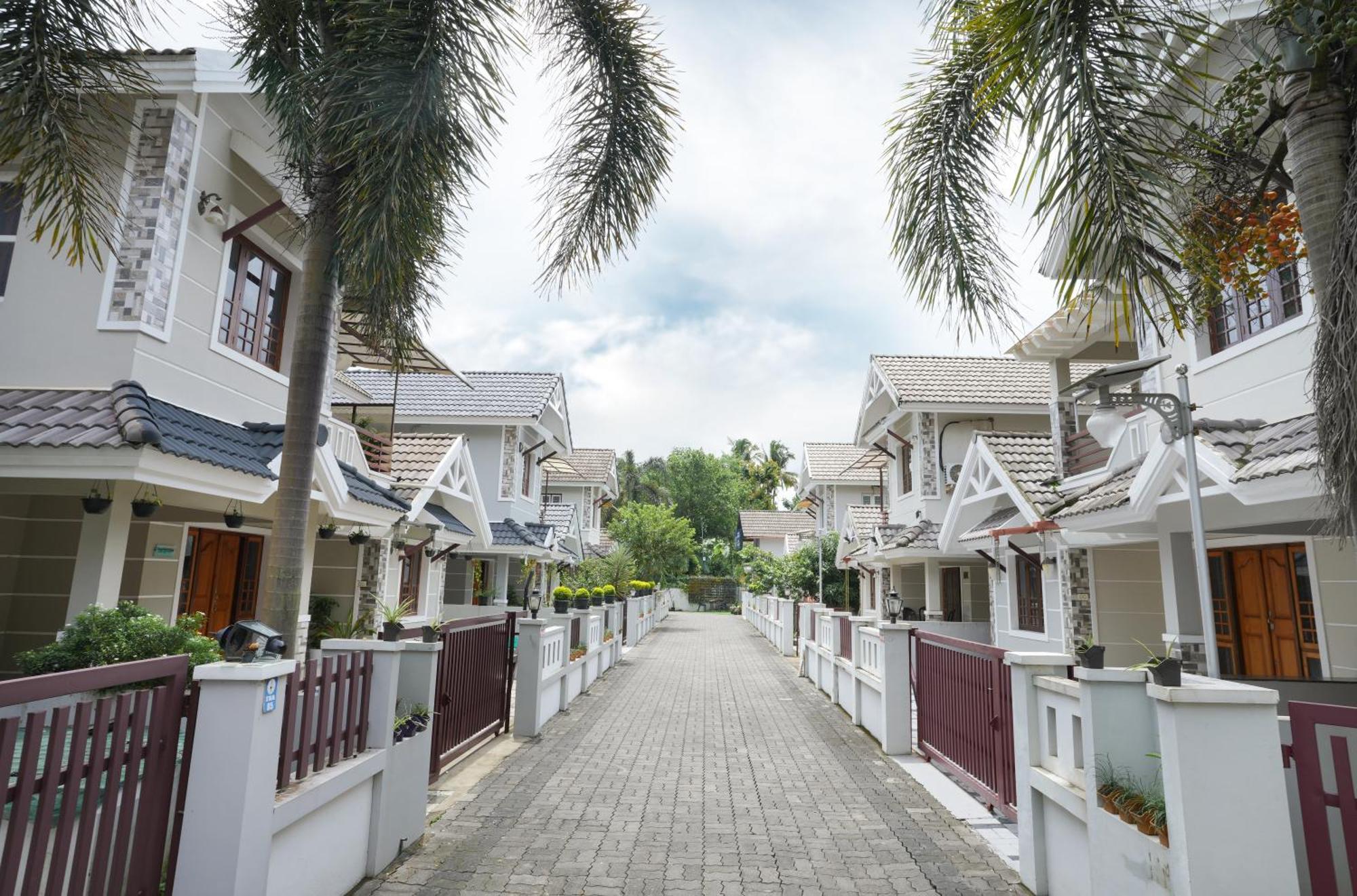 Swapna Home Suites Nedumbassery Bagian luar foto
