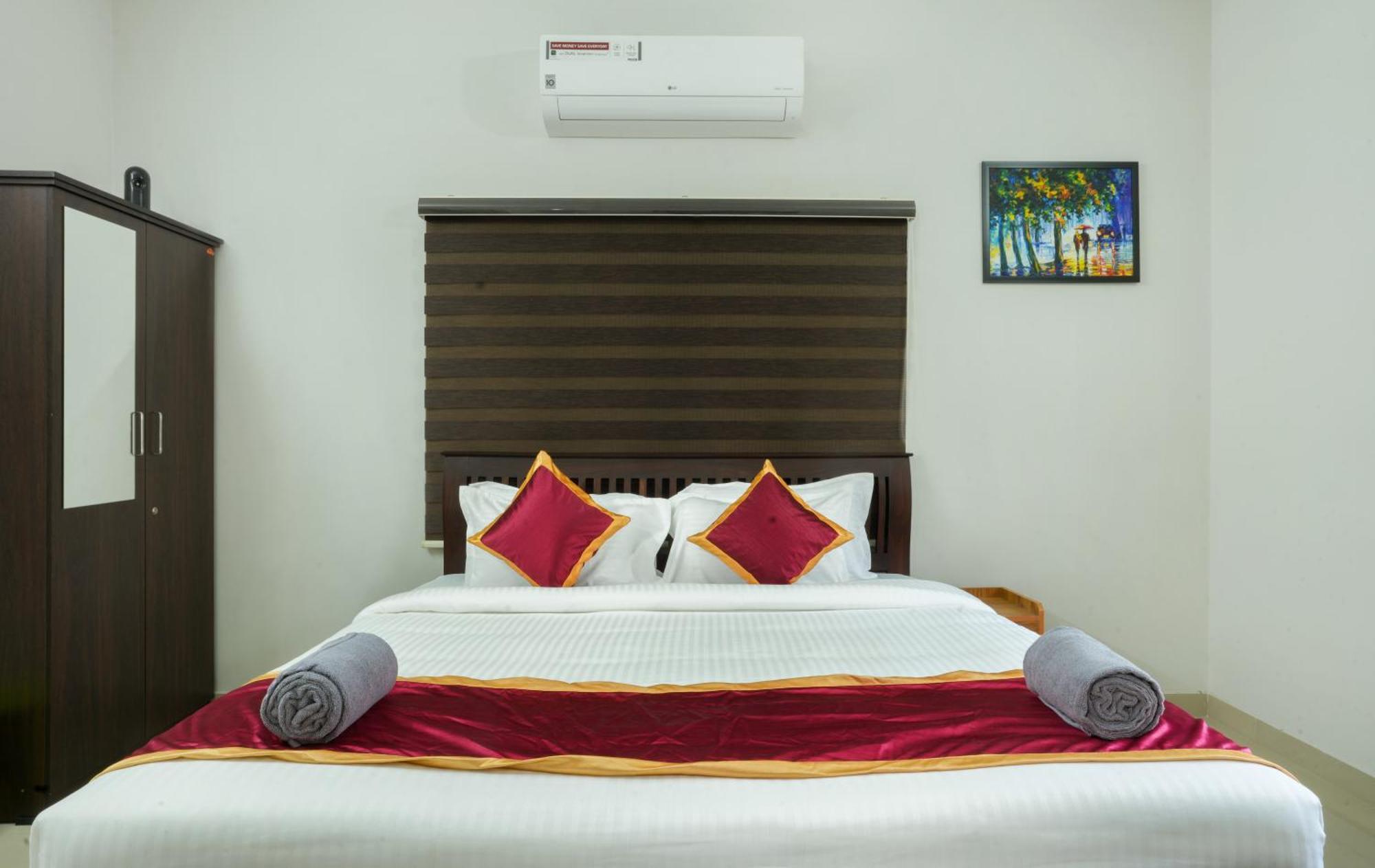 Swapna Home Suites Nedumbassery Bagian luar foto